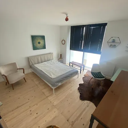 Superbe T5 Duplex Centre Apartment